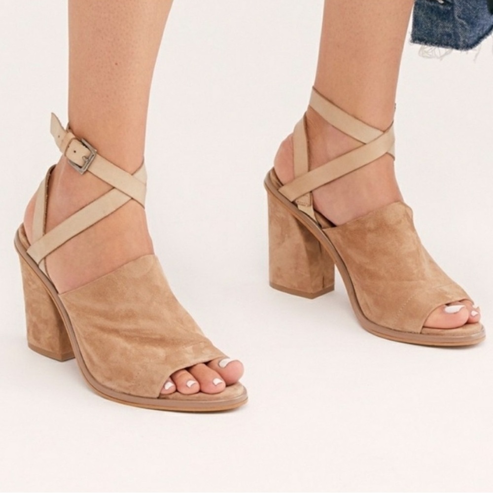 FREE PEOPLE See Ya There Strappy Ankle Wrap Heels Sandals Taupe Suede Leather 37
